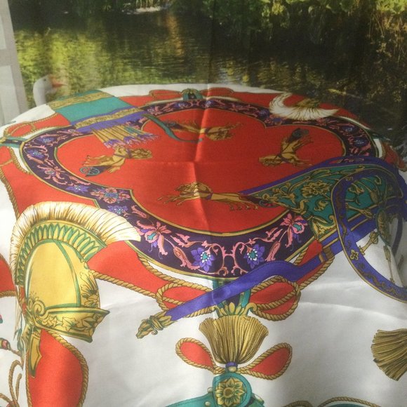 Stunning designer inspired square scarf - Picture 2 of 3